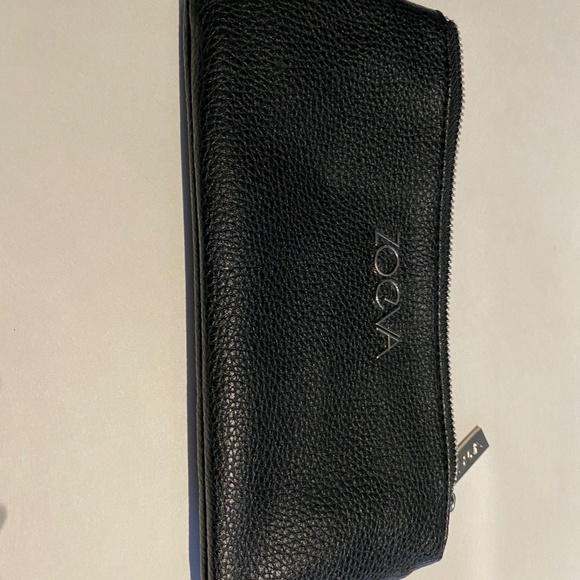 Bundle of 5 Black/White/Blue Travel Makeup Bags - RMS Beauty, Sephora, Clarins - Picture 3 of 6